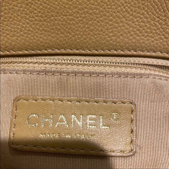 *RARE FIND*AUTHENTIC CHANEL TOTE BAG - Picture 9 of 14